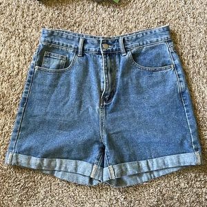 High rise dad shorts size L